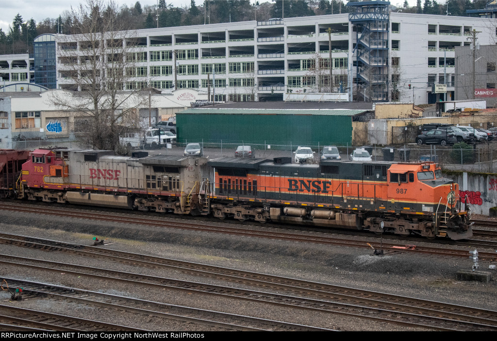 BNSF 782 + 987 